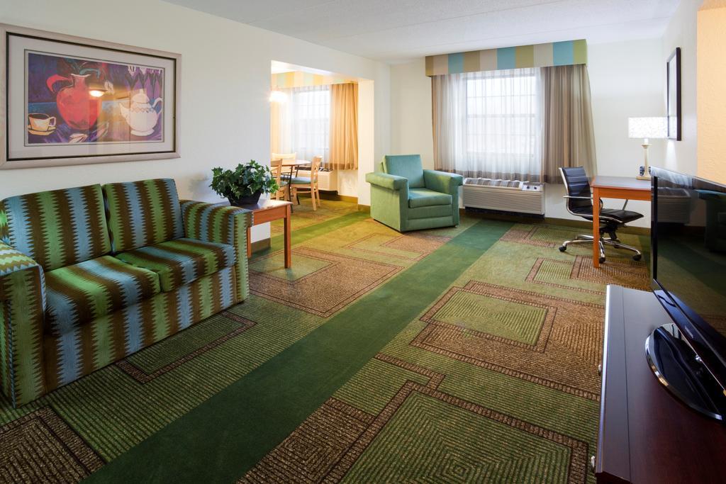 La Quinta Inn Chicago Oakbrook Terrace Esterno foto