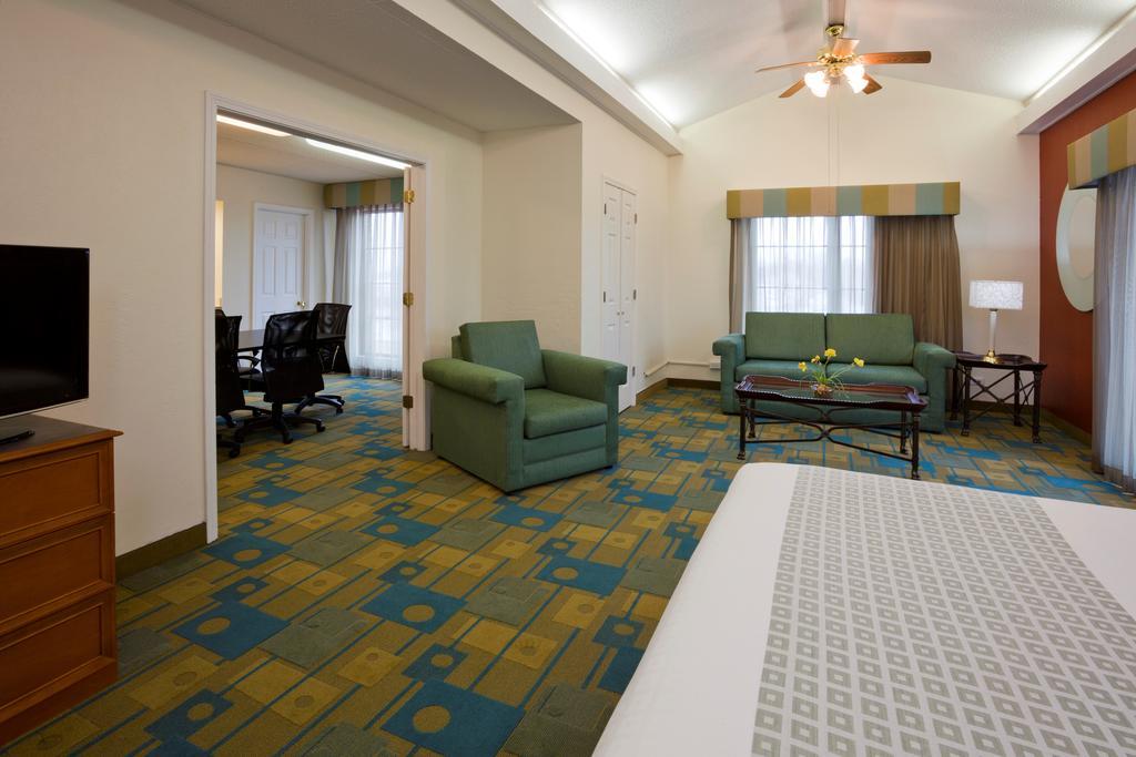 La Quinta Inn Chicago Oakbrook Terrace Esterno foto