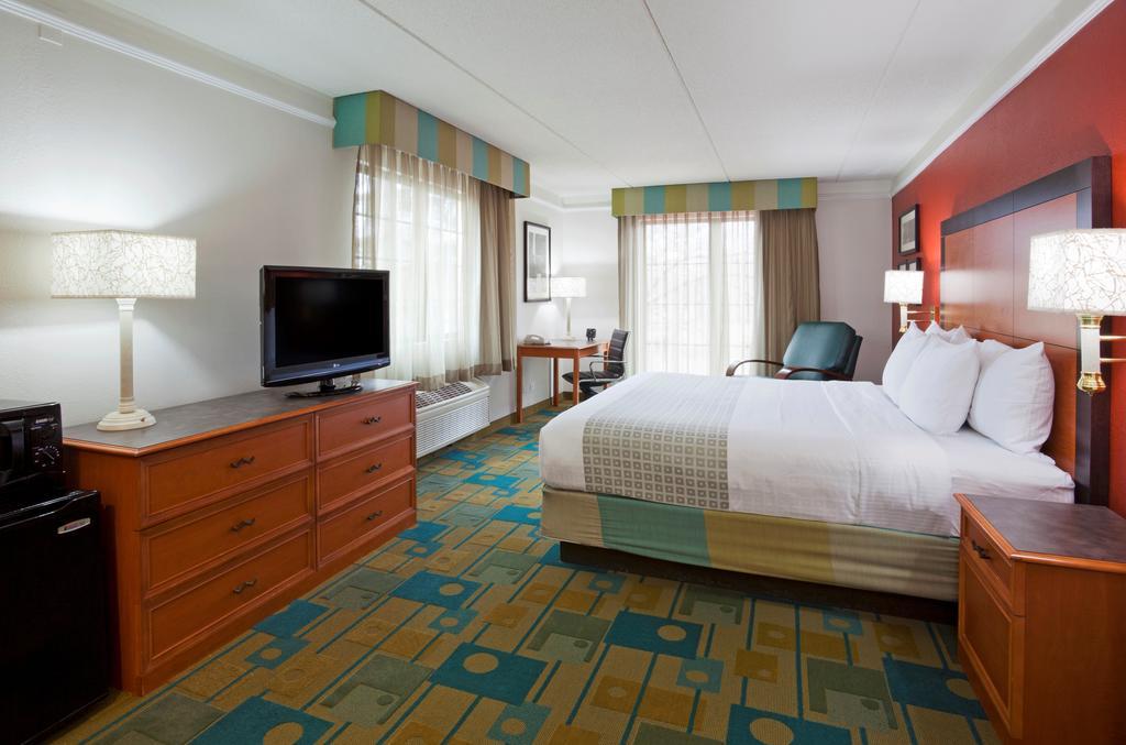 La Quinta Inn Chicago Oakbrook Terrace Esterno foto